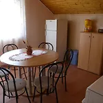 3 Apartment *