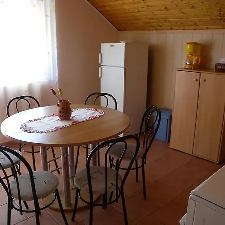 3 Apartment *